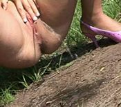 homemade amateur piss pussy pissing slit cake on ass then pisss