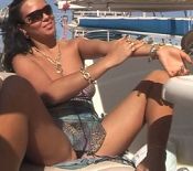 Burandi girl upskirt